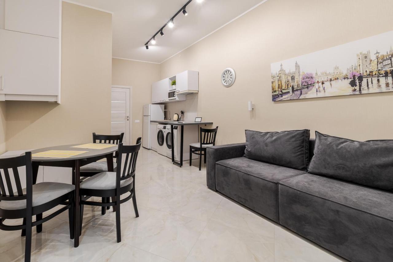 Luxury Flat In Downtown 2 Apartment Liov Exterior foto