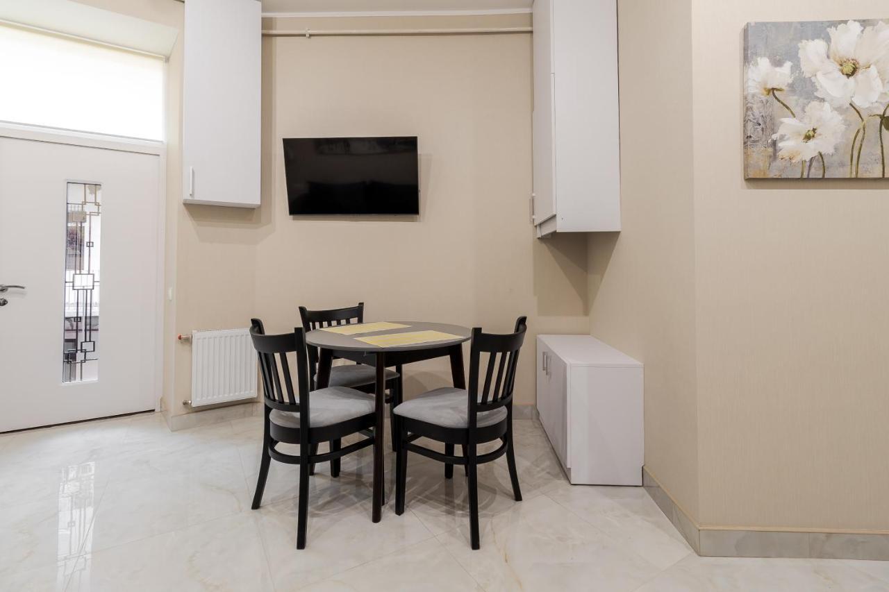 Luxury Flat In Downtown 2 Apartment Liov Exterior foto